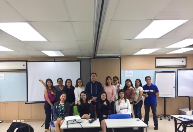 Atty. Alvin Liao Alburo with the participants after the workshop