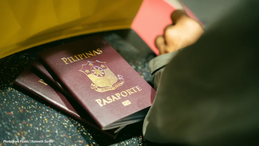Who May Be Admitted As Non-immigrant Under The Philippine Immigration Act Of 1940?