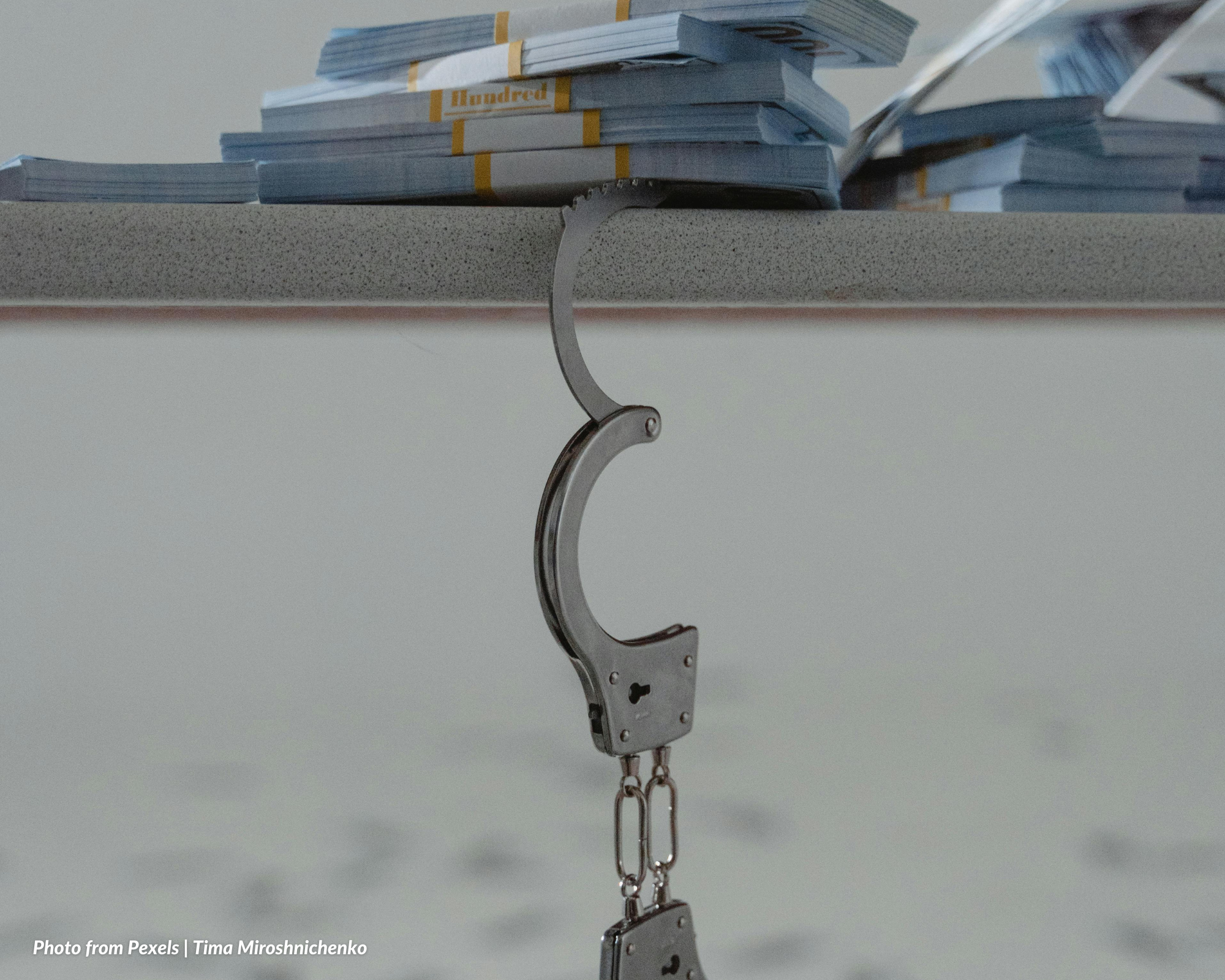 What is the difference between Estafa and Violation of BP Blg. 22?