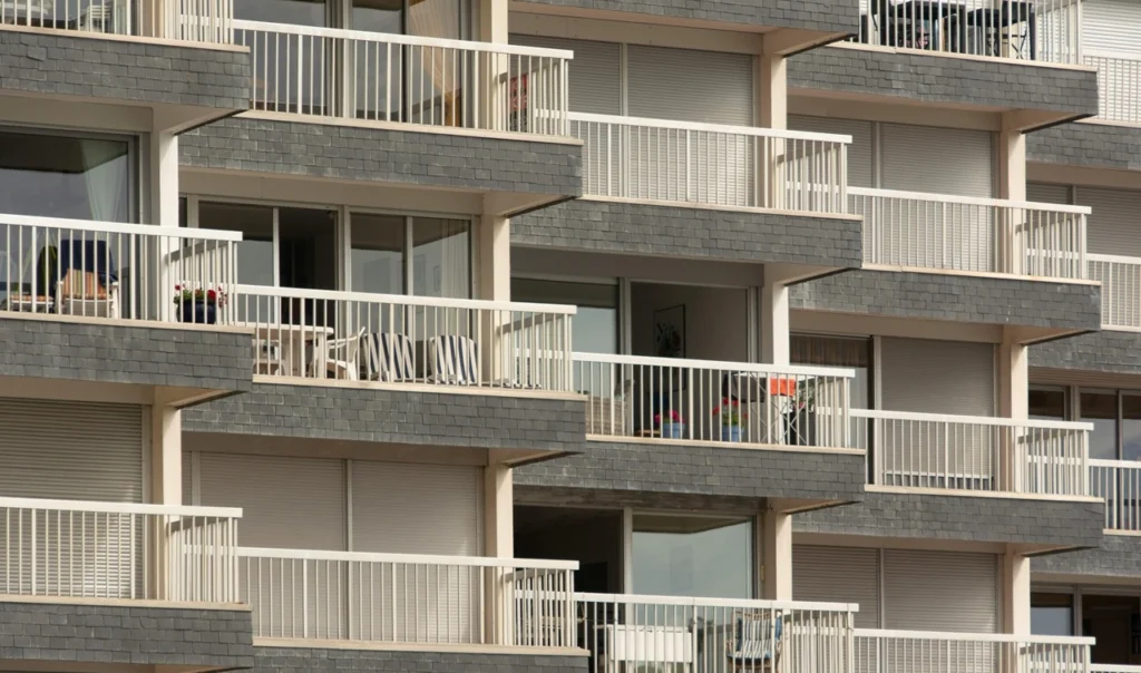 Non-forfeiture of Payments in the Sale of Subdivision Lots and Condominium Units